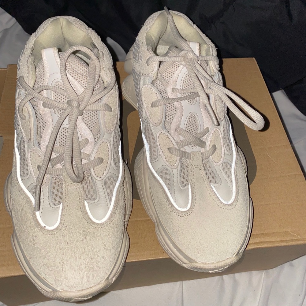 Adidas Yeezy 500 Blush. Men’s size 4.5 women’s 6